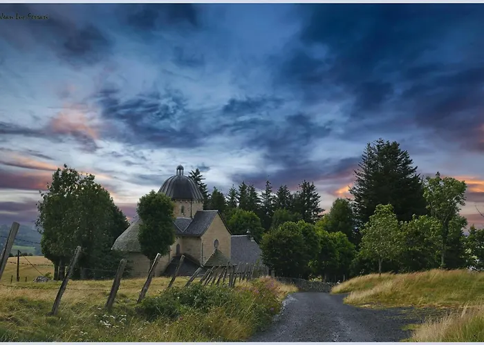 Aux 2 Lievres Apartamento Riom-ès-Montagne